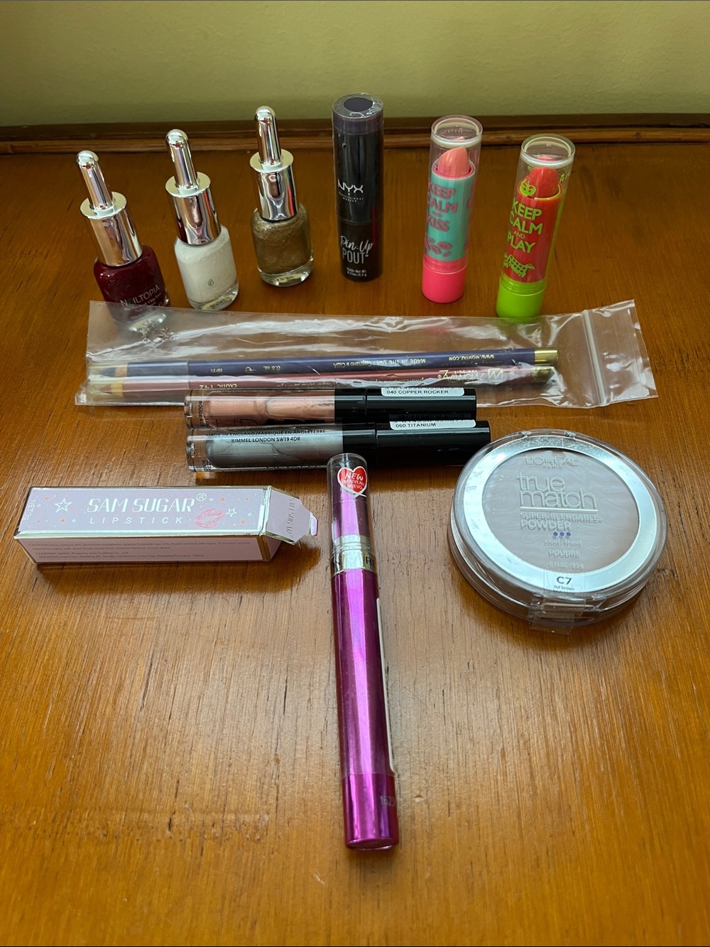 Makeup bundle